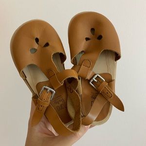 Zara brown leather clog toddler size 7.5 (size 24)